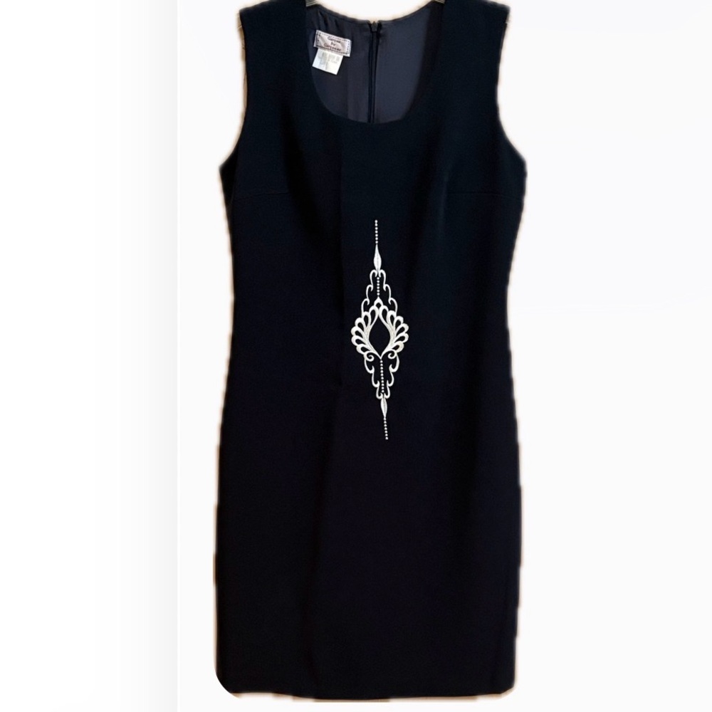 GARCONNE Elegant Black Dress with White Embroidery size 4